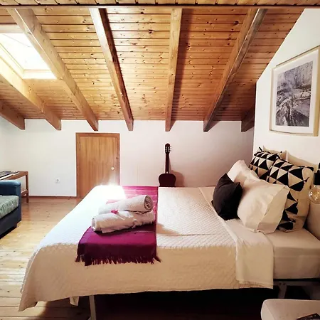 Attic Private Bedroom * Aljezur